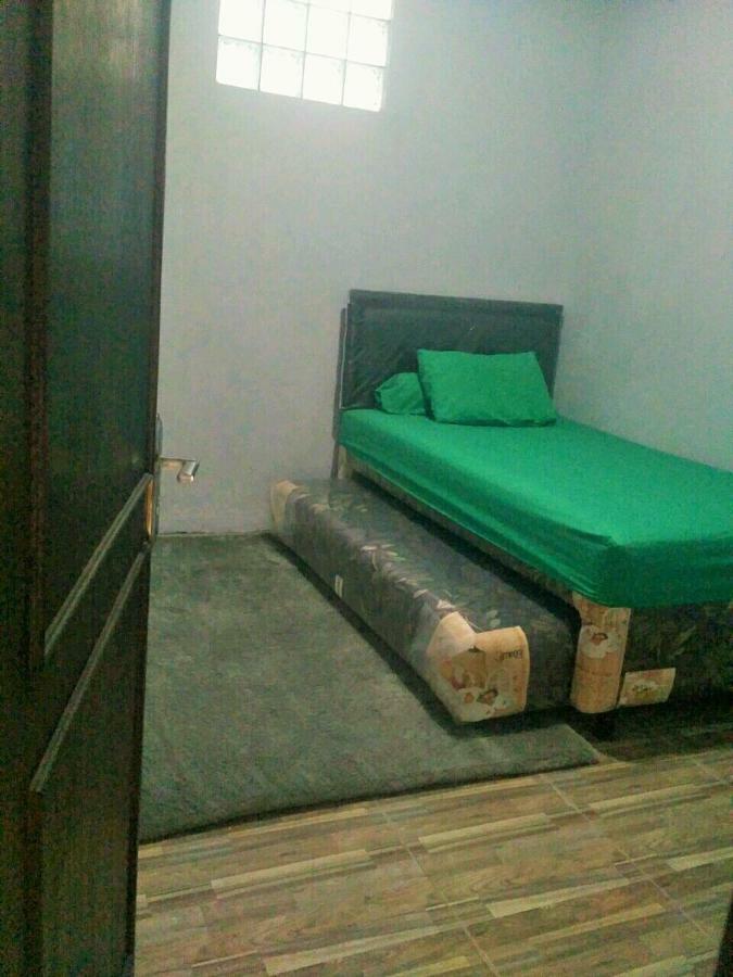 Homestay Bumi Asri III Cikutra Bandung Exterior photo