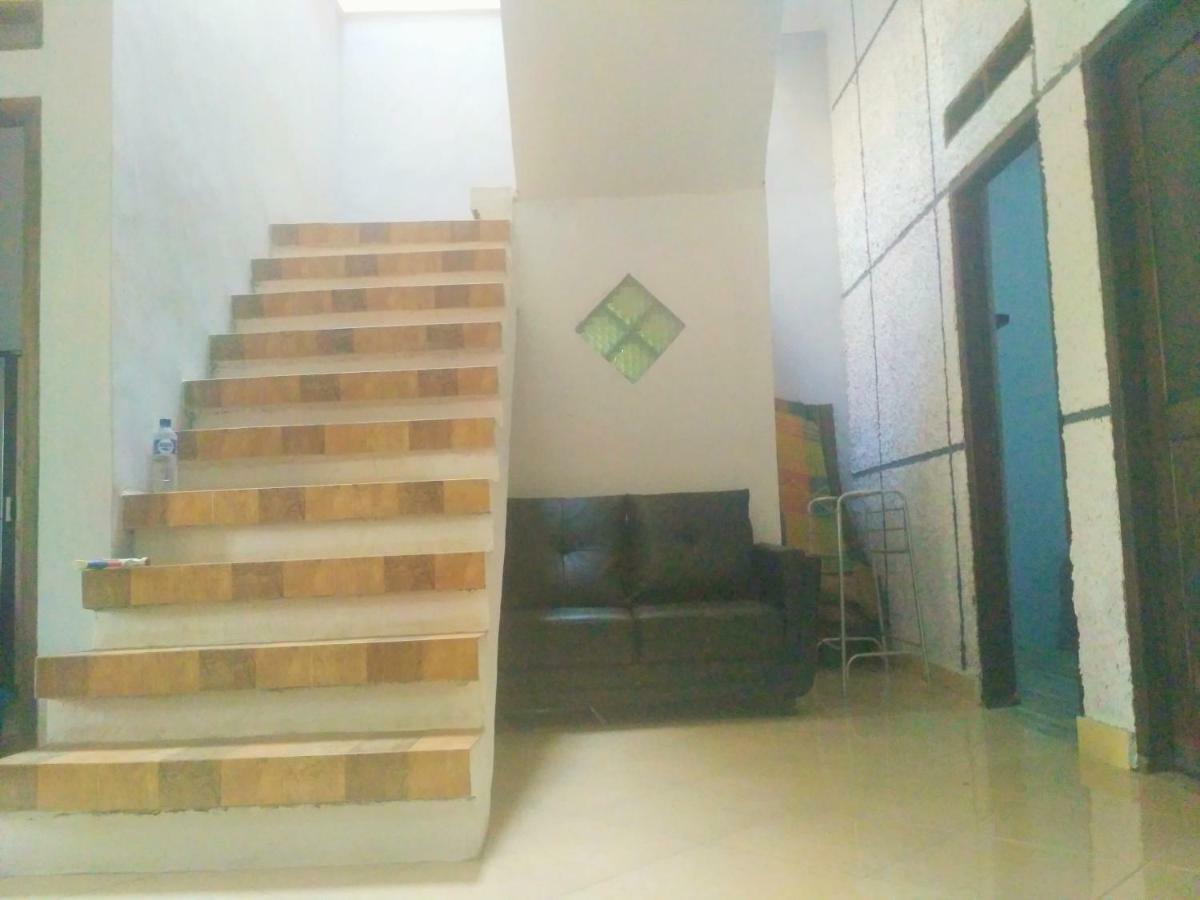 Homestay Bumi Asri III Cikutra Bandung Exterior photo